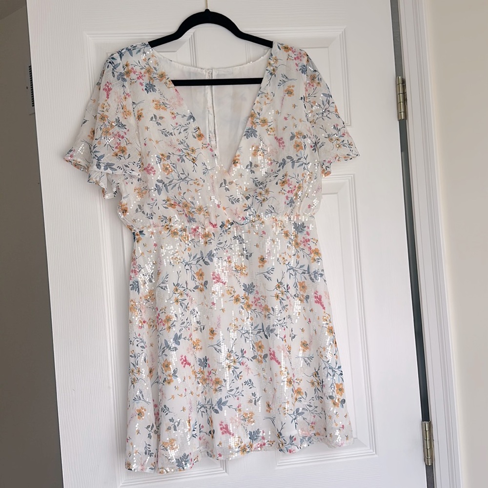 Sequin White floral Mini Dress Size L